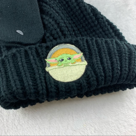 Disney Star Wars Baby Yoda Hat Mittens Set - Picture 13 of 13